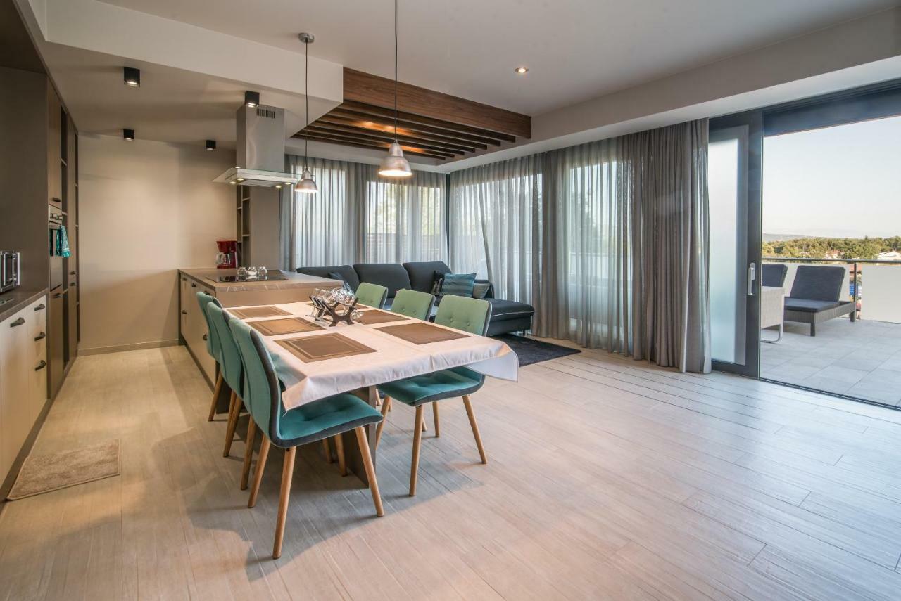 Luxury Apartment Imperia Крк Екстер'єр фото